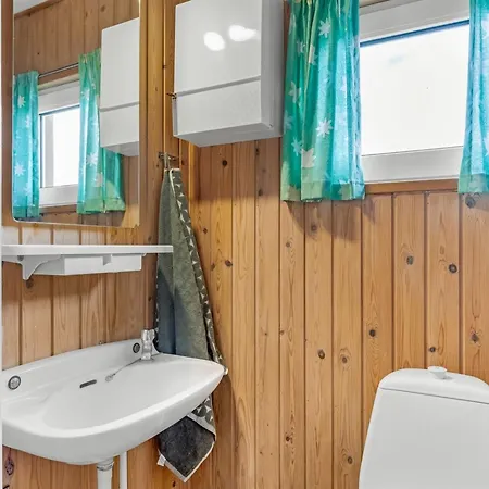 Feriehus Pihla - 150m From The Sea By Interhome *